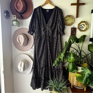 ARULA Elegant Black Maxi Dress with White Speckles
